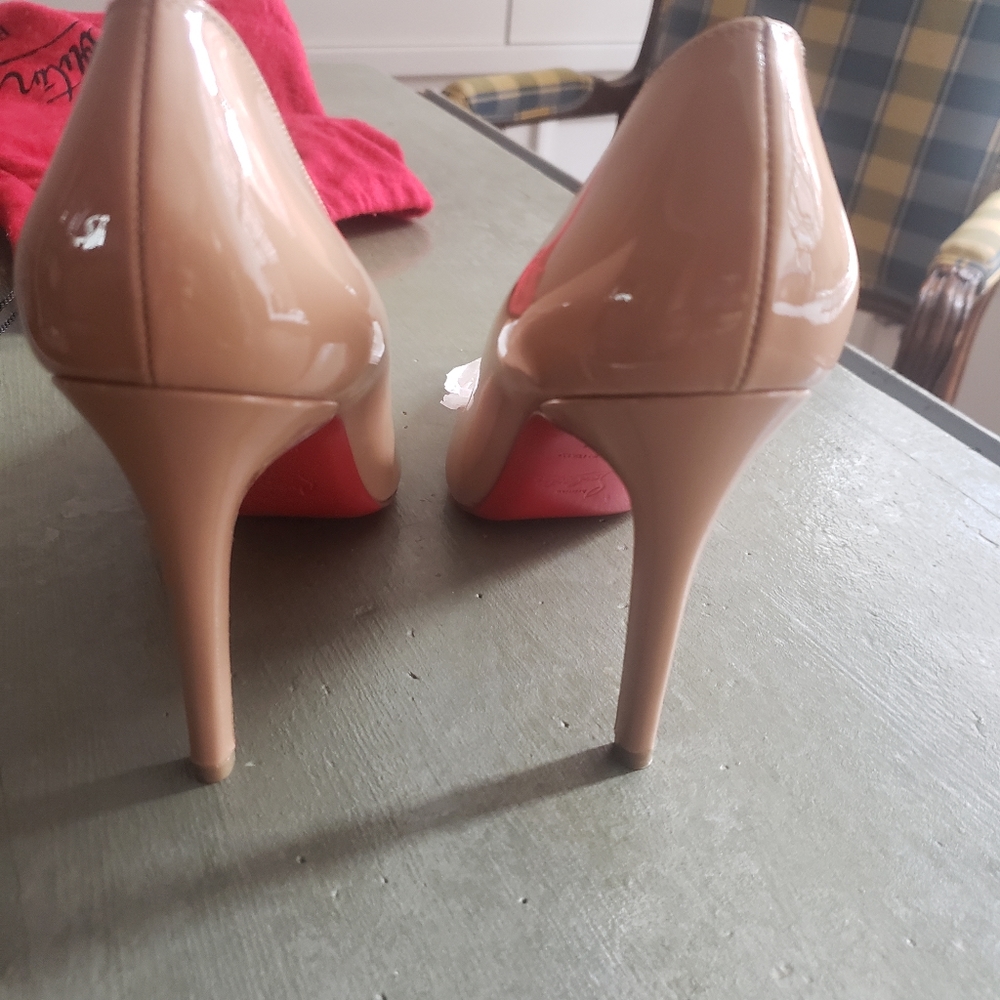 Pumps - Picture 5 of 7